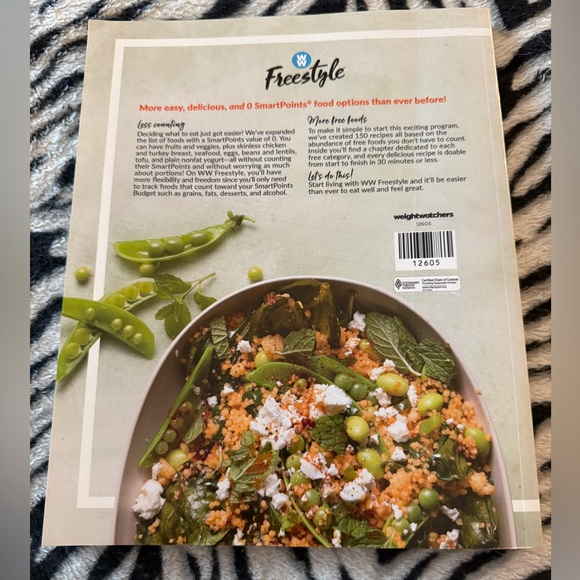 ⚫️3/$10 Weight Watchers Essential Freestyle Cookbook - Picture 2 of 4